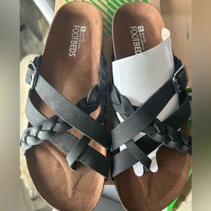White Mountain Foot bed sandals
